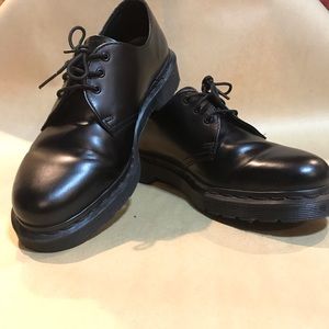 Doc Martens AirWair Oxfords